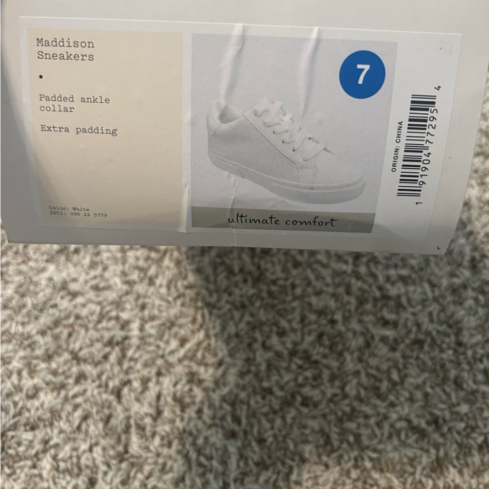 WMNS Sneakers